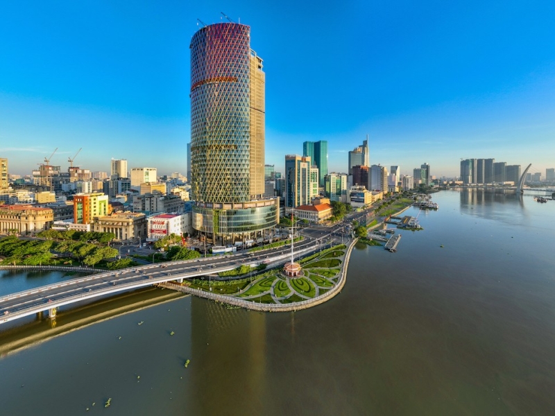 The construction project is the MC Tower building, located at Ton Duc Thang Street, District 1, Ho Chi Minh City